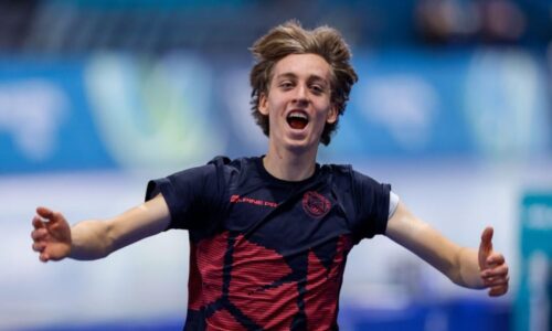 Jílek po zlatu konečně i slavil, dostal tričko od Sáblíkové. Myslí na třetí medaili