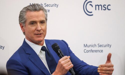 Trump je len dočasný, je čas rozmýšľať nad jeho nástupcom, povedal guvernér Kalifornie