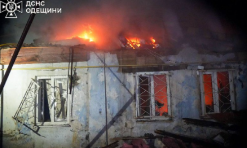 Pri ruskom nočnom útoku na Odesu zahynula jedna žena, jej dom zasiahol dron