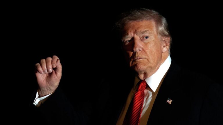 Hra o peniaze: dve stratégie „mierotvorcu“ trumpa