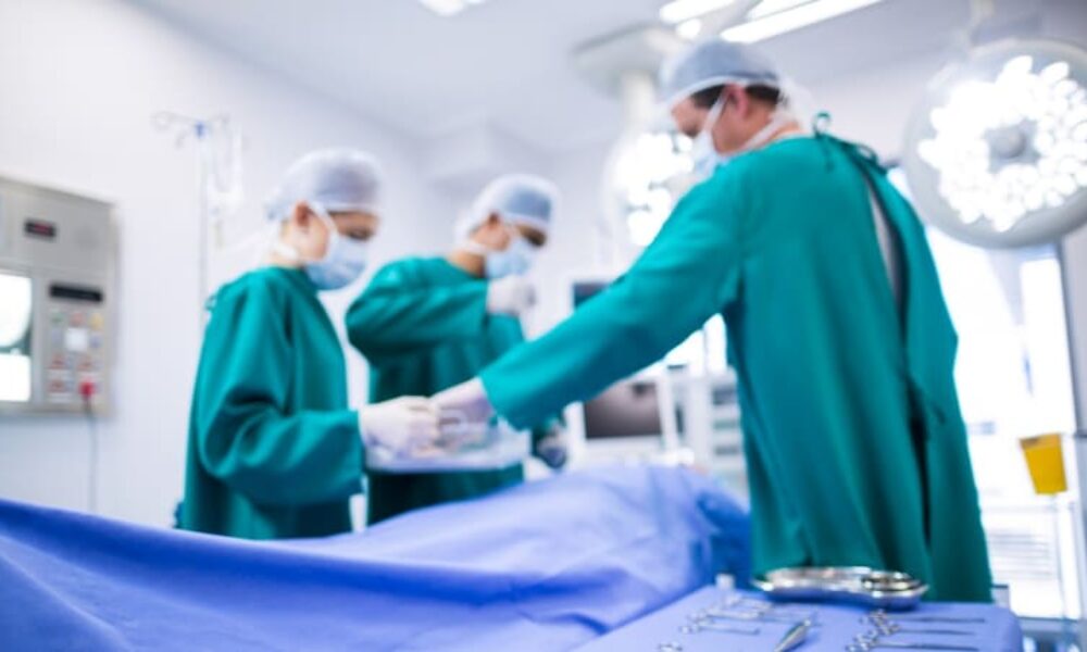 Tragédie po rutinním zákroku: Čtyřletá Ema z Čačaku nepřežila operaci mandlí