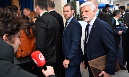 USA musia zvýšiť tlak na Rusko, inak mier na Ukrajine nebude, povedal český prezident Pavel