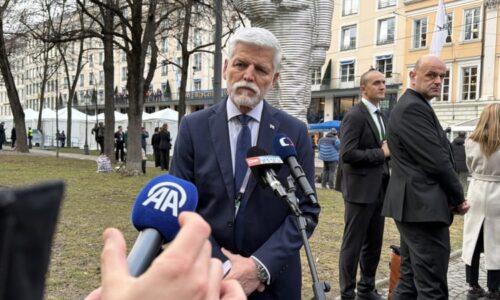 Pavel k obraně: Spojenci vidí kroky vlády. Česko jde proti proudu, nesmíme být černý pasažér