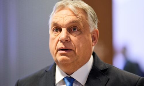 Nepošleme na Ukrajinu zbrane. Vojnové prípravy prebiehajú všade okrem Maďarska a Slovenska, tvrdí Orbán