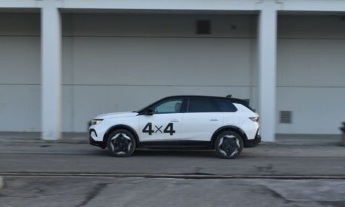 Test elektrického Opelu Grandland: Rozvážný rodinný silák, který spotřebou neoslní