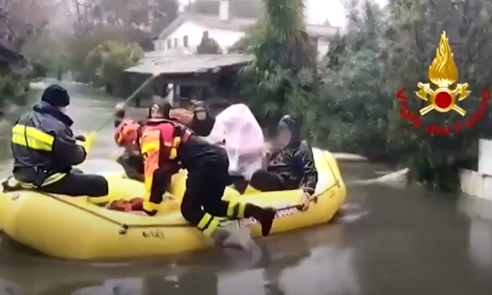 Juh Talianska postihli záplavy. V Kalábrii evakuovali stovky ľudí, región žiada vyhlásenie núdzového stavu
