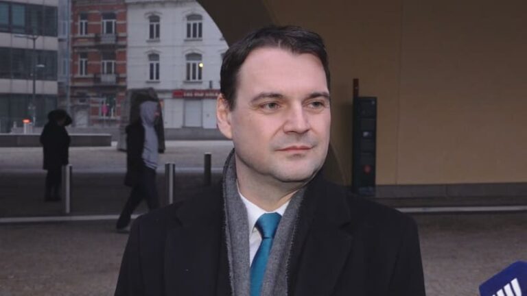 Macinka se v mnichově střetl s clintonovou. do debaty vytáhl genderovou revoluci a klima