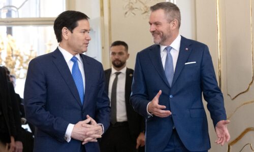 Energetika, obrana, bezpečnosť, aj NATO. Pellegrini diskutoval s Rubiom o viacerých otázkach a svetovom dianí