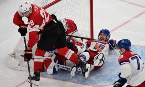 Hokejisté neuspěli se Švýcary, padli v prodloužení. Naději marně křesal Nečas