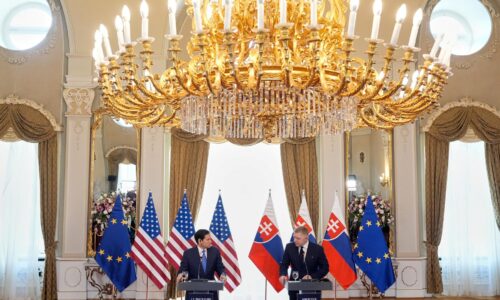 Po siedmich rokoch k nám prišiel Rubio. Fico už teraz načrtol ďalšie rokovanie s USA, pozýva aj troch susedov