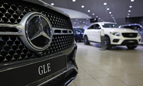 Rusko naďalej dováža autá zo zahraničia. Sankcie obchádza vývozom zo šedého trhu z Číny