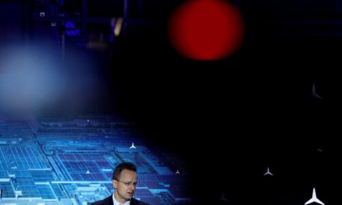 Maďarsko so Slovensko požiadali Chorvátsko o prepravu ruskej ropy cez ropovod Adria, hlási Szijjártó