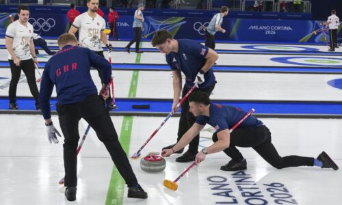 Curling: švajčiari zdolali veľkú britániu po extra ende, v skupine sú naďalej bez prehry