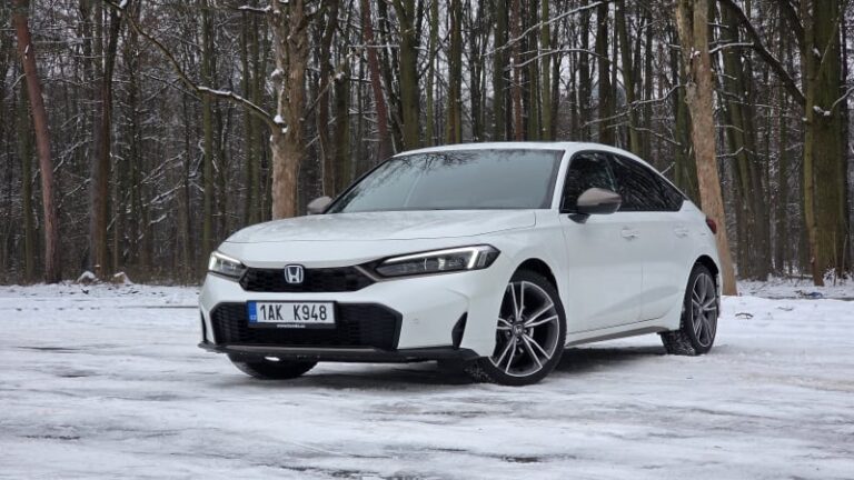 O hondě civic skoro nikdo neví, přitom patří k vůbec nejlepším ve své třídě. na vině je cena