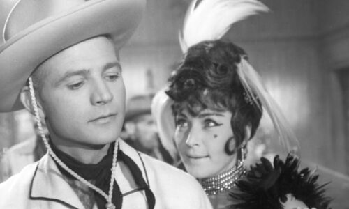 Limonádový Joe se v původní verzi utopil v sodovce. V legendárním filmu ho měl hrát Gott