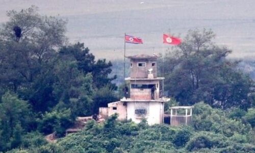 EXKLUZIVNĚ: Obří úplatky a muži jako žárovky ve dne. Uprchlice vypráví o životě a úniku z KLDR