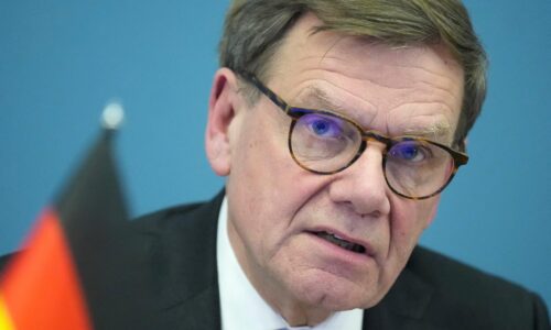 Francúzsko musí viac investovať do obrany, vyhlásil šéf nemeckej diplomacie