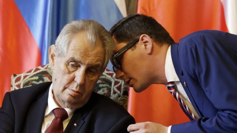 Ovčáček skončil u zemana, exprezident přesídlil i svou kancelář. mluvčí řekl detaily