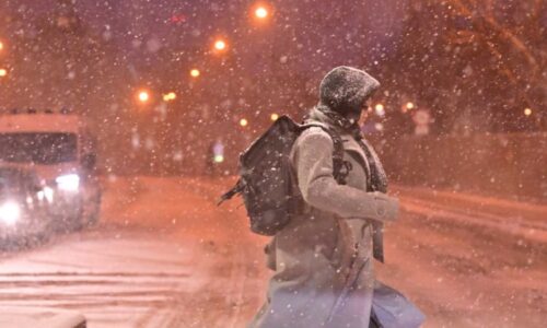 Česko zasype až deset centimetrů sněhu. Platí VÝSTRAHA pro sedm krajů