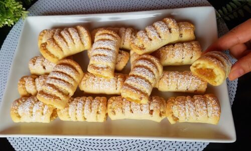 Prendi 2 mele 🍎 e 1 uovo prepara questo famoso dolce che fa impazzire tutti. Si scioglie in bocca