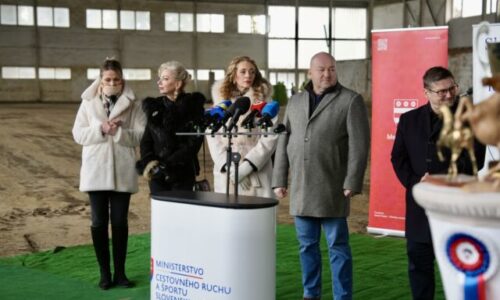 V Prešove sa začala výstavba Národného jazdeckého centra za 1,8 milióna eur, nechýbal ani Huliak – VIDEO, FOTO