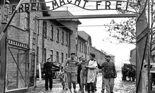 Grécko chce získať snímky nacistických popráv, ktoré sú v aukcii na internete