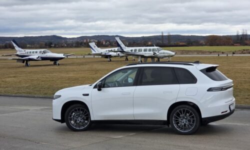 Výkon Lamborghini za cenu Kodiaqu a k tomu spousta místa. Takové SUV tu ještě nebylo