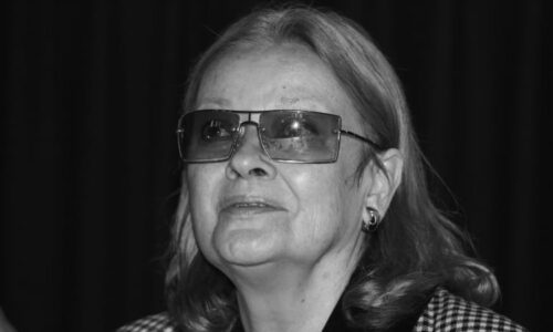 Lidé se naposledy loučí s herečkou Janou Brejchovou. Pietní akce se koná v pražské Lucerně