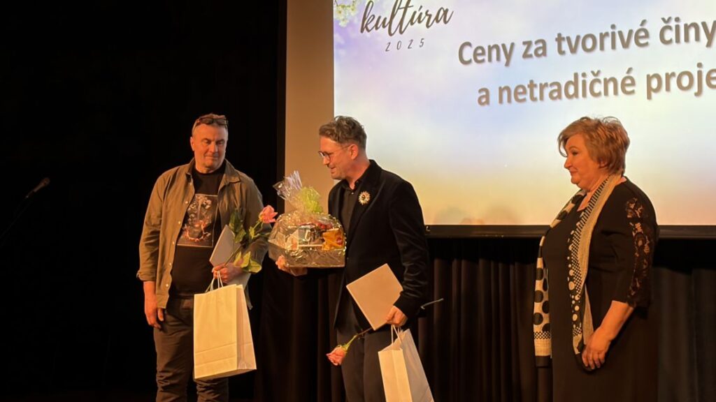 Cenu za tvorivý čin roka v oblasti hudby si odniesol handlovčan