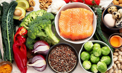 Čtyři kroky, jak stravou „vyhladovět“ rakovinu: Onkolog prozradil, co sám jí a čemu se vyhýbá