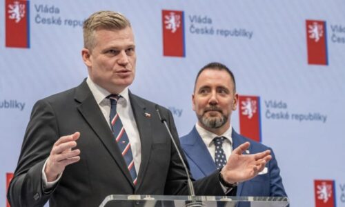 Udělá Červený, co Turkovi na očích uvidí? Ministr bude poslouchat hlavně Babiše, říká expert