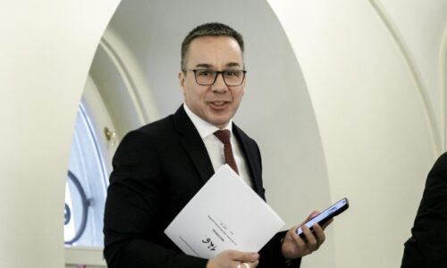 U Tomáša prepustili vyše 500 ľudí. Väčšina rezortov škrtala miesta, no úrady sa rozrastajú o tisícky nových