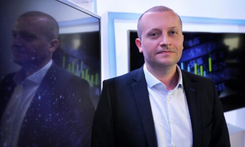 ETF fondy riadené autonómnou AI – revolúcia alebo experiment?