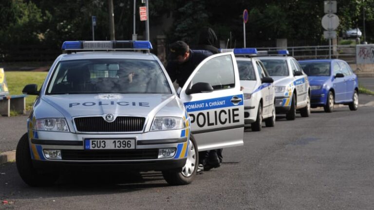 Brutální útok v šumperku za bílého dne: taxikářku našli pobodanou. policie chystá brífink