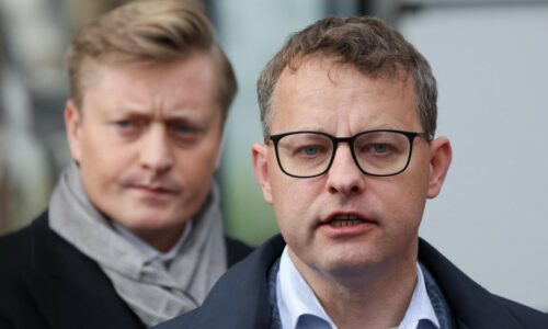 Poľský súd vydal zatykač na poslanca Romanowského, ktorý sa skrýva v Maďarsku