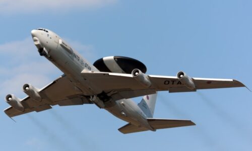 Zničená ruská loď a zásah radaru. Pomáhají Kyjevu se zázračně přesnými údery letouny NATO?