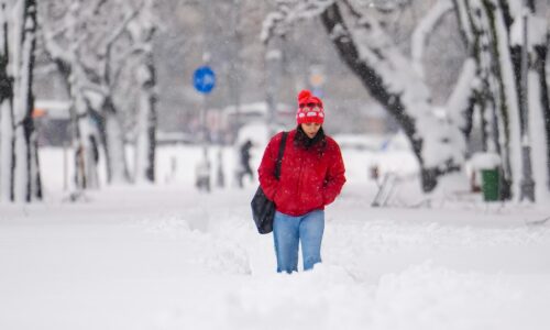 Rumunsko zasiahlo silné sneženie. Hlásia výpadky energií, polícia uzavrela diaľnice