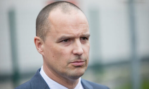 Proces s Ficovým poradcom Lindtnerom bude pokračovať v apríli, hlavný svedok ešte nevypovedal