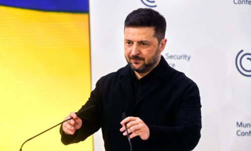 Tento rok prispelo na americké zbrane pre Ukrajinu šesť krajín, tvrdí Zelenskyj