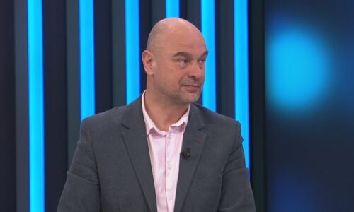 Kolovratník: EET potřebuje pomocnou ruku opozice. Ve studiu slyšel nečekanou podporu