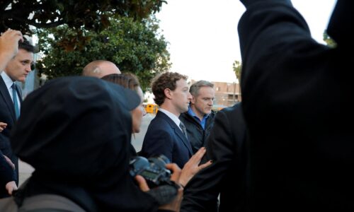 Instagram sa u mladších používateľov nesnaží vytvoriť návyk, tvrdí Zuckerberg na súde. Jeho škodlivosť odmieta