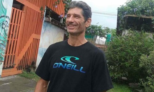 Brutální vražda legendárního surfaře. Lupiči vtrhli do jeho apartmánu v exotickém ráji