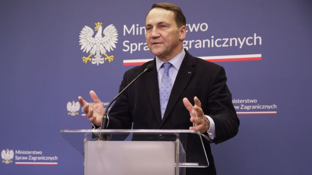 Radosław sikorski: nemecko a francúzsko sú príliš bezvýznamné na to, aby viedli európu