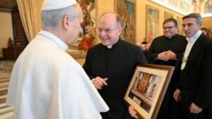 Pápež legionárom krista: autorita má bratsky slúžiť a podporovať subsidiaritu