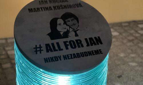 Pamätník pre Jána a Martinu sa vrátil do verejného priestoru