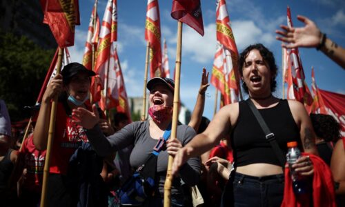 Odbory vyhlásili v Argentíne generálny štrajk proti zmene Zákonníka práce, presadzuje ju Milei