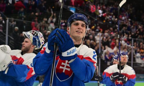 Slovenský fenomén prepisuje olympijskú históriu. slafkovský prekonal legendárneho jágra a zďaleka nekončí