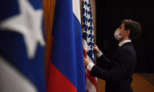 Prečo Rusko vedie rokovania so Západom keď zmluvy s ním nemajú väčšiu hodnotu ako papier, na ktorom sú podpísané?