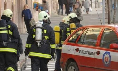 V Košiciach zasahujú hasiči kvôli nebezpečnej látke, privolali pyrotechnika