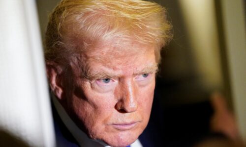 Trump vyhlásil, že zvažuje obmedzený útok na Irán. USA posilňujú vojenskú prítomnosť na Blízkom východe